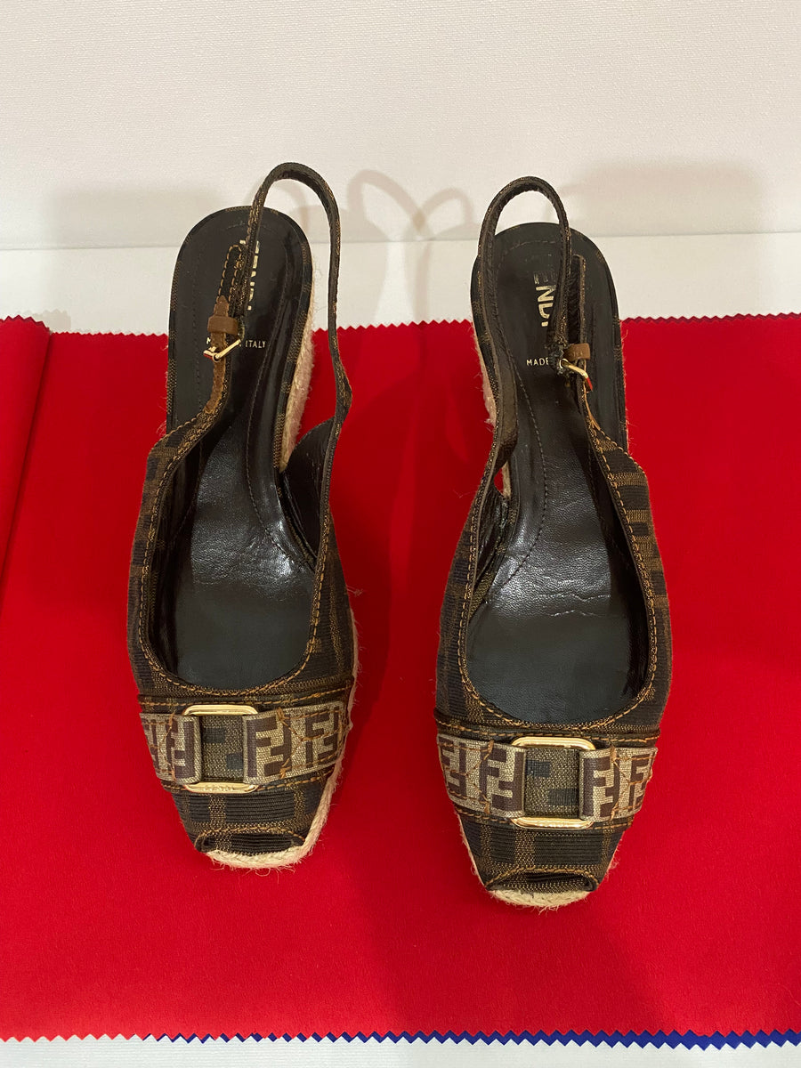 Vintage discount fendi heels