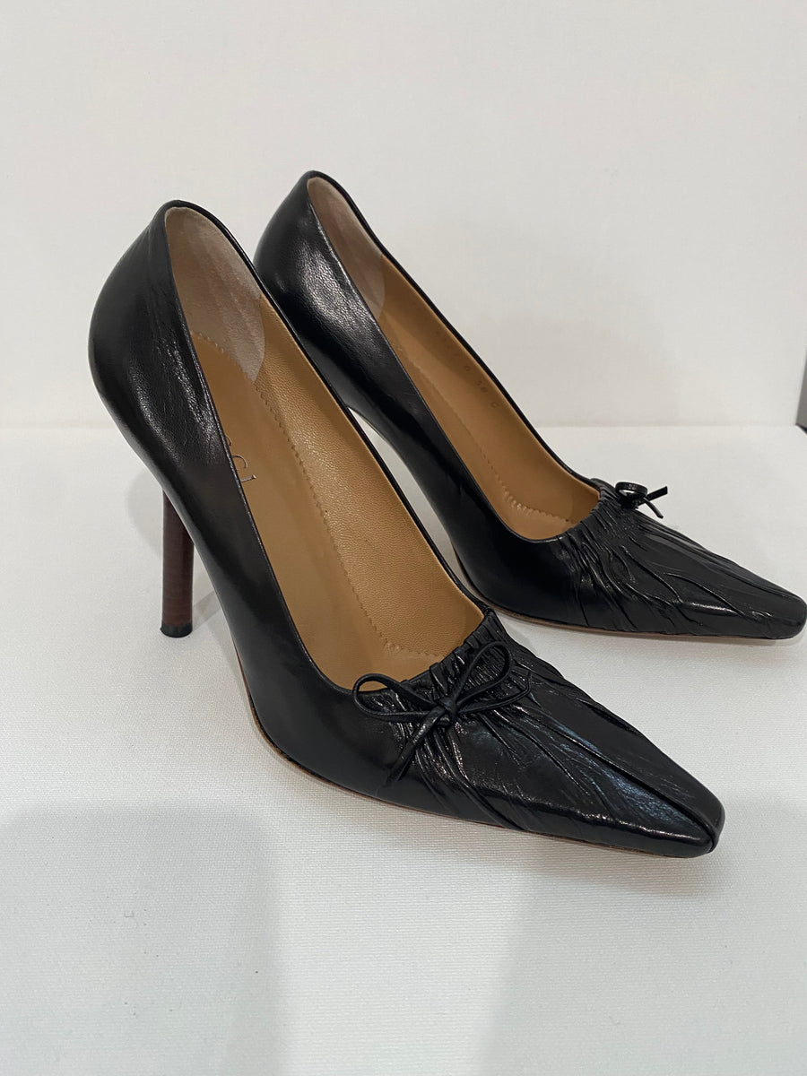 Early 00's Tom Ford Gucci Black Leather Pointed Toe Heels – For