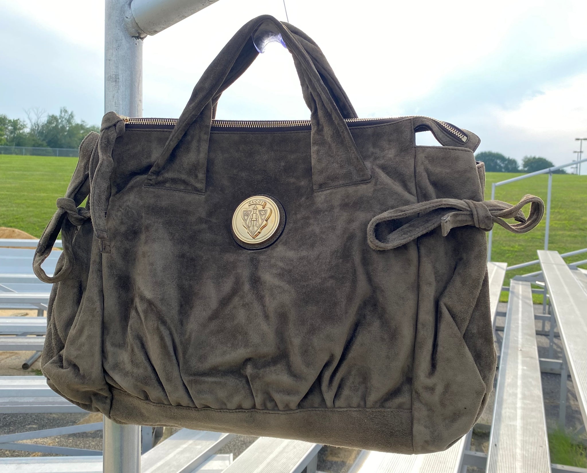 Gucci GG Canvas Unisex Canvas Handbag | Gucci vintage bag, Vintage gucci  purse, Black leather handbags