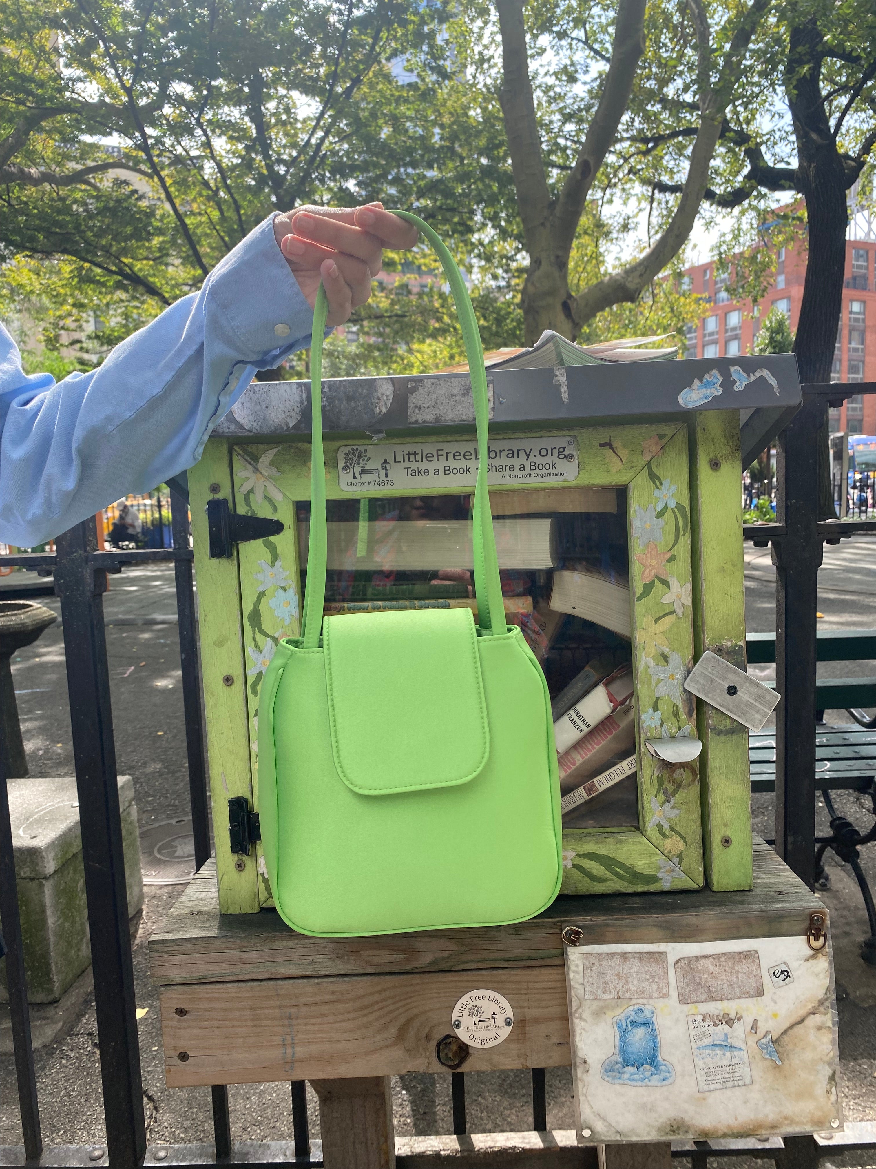【関税&送料込】Il Gufo Lime Yellow Bag In Microfibre Nylon Il Gufo Lime yellow bag in microfibre nylon | TheDoubleF